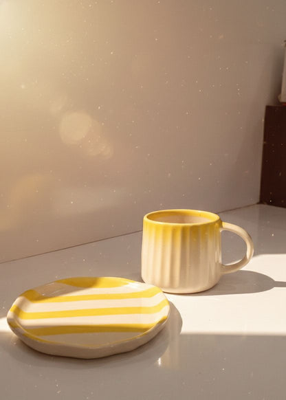 Minimalist Yellow Plate